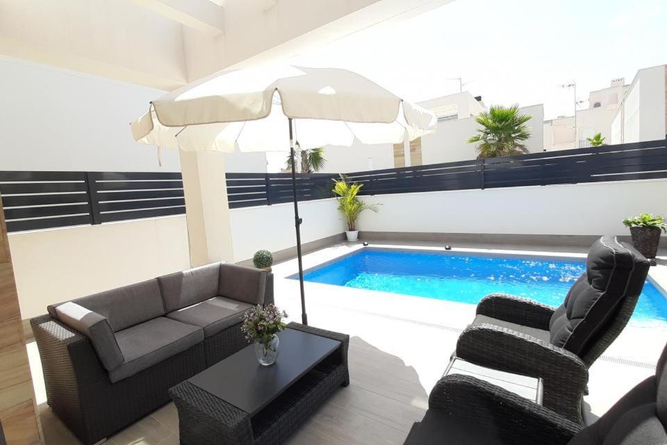 Villa Wilhelmina Torrevieja Exterior foto
